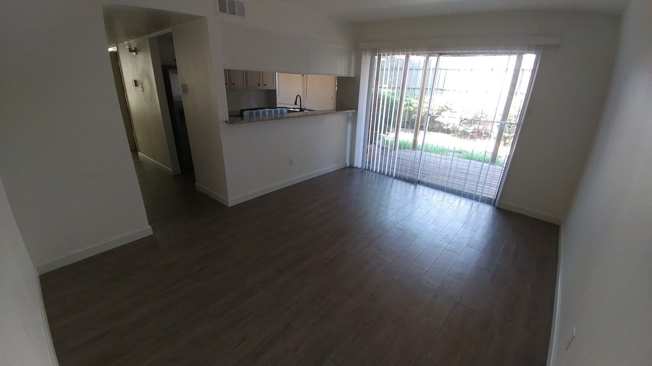 735 Ticonderoga Dr - Photo 5 of 11