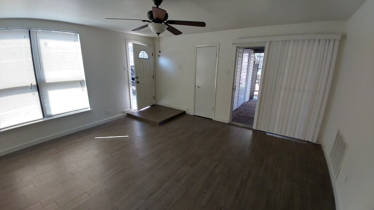 735 Ticonderoga Dr - Photo 7 of 11