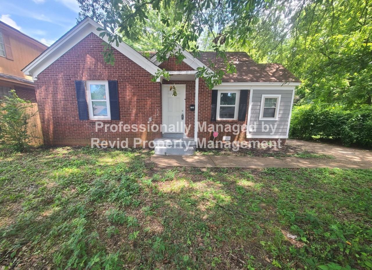 714 Goodwyn St - Photo 2 of 14