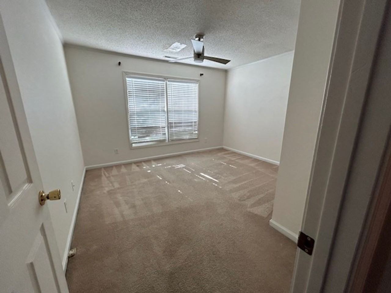 1041 Brittany Park Dr - Photo 6 of 11