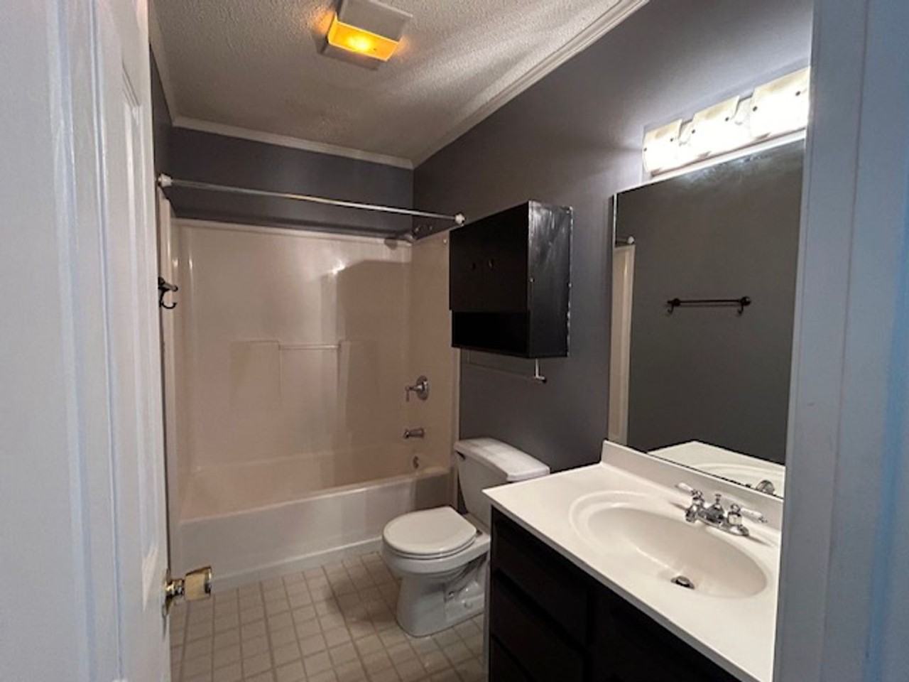 1041 Brittany Park Dr - Photo 7 of 11