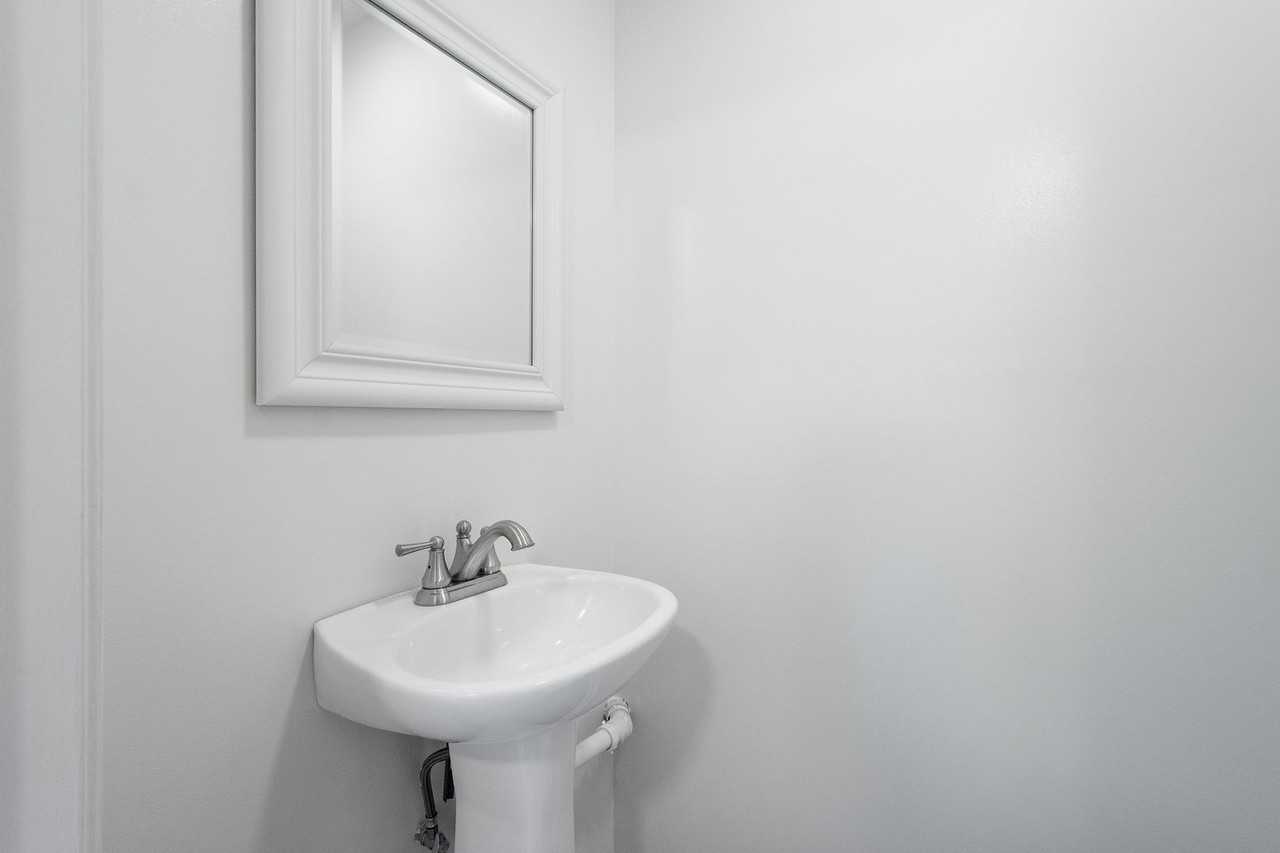 325 Clavale Dr - Photo 6 of 16