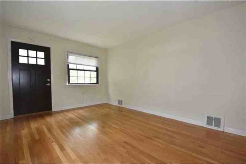 2728 Graham Blvd - Photo 3 of 21