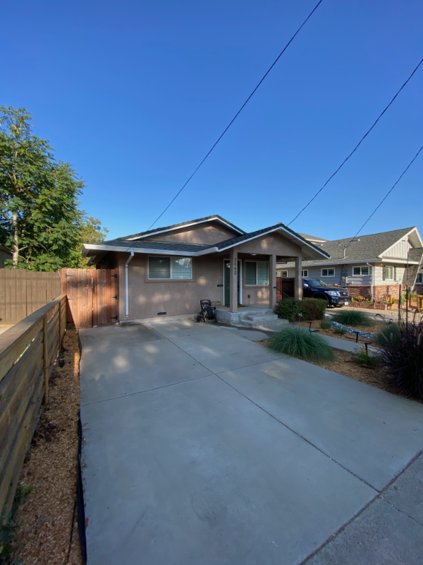 3640 52nd St - Photo 2 of 19