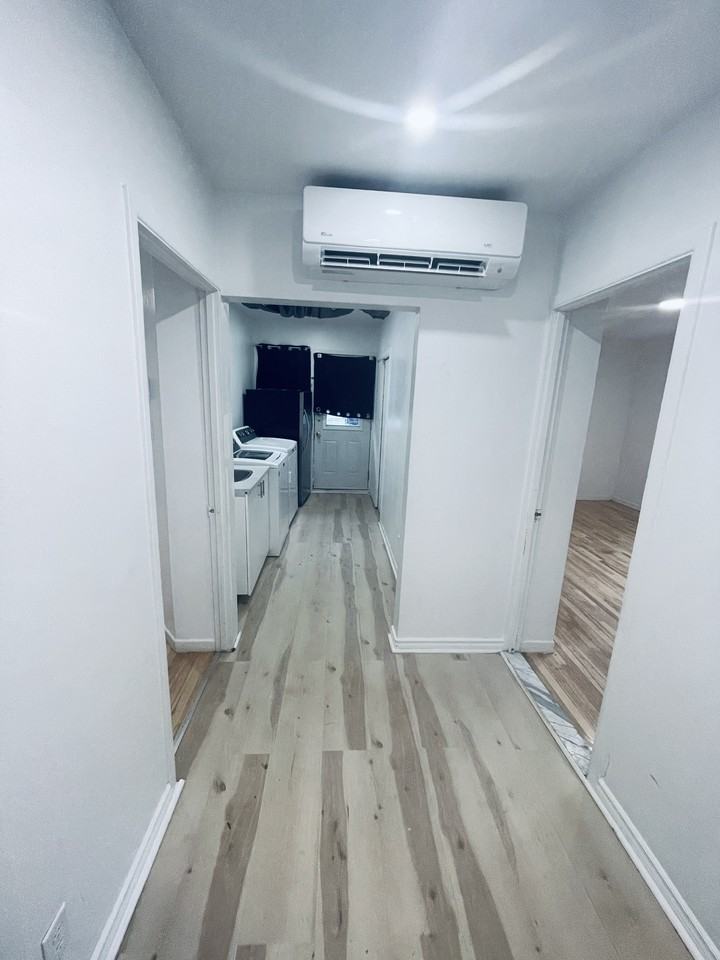 1115 Rue Saint-Georges - Photo 2 of 27