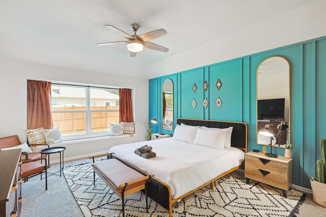 915 Santa Fe Drive #NA - Photo 4 of 38