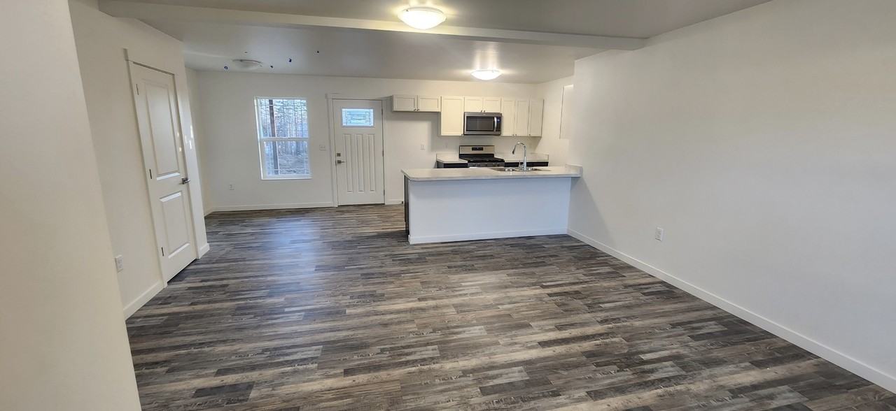 1633 S Blue Duck Cir #4 - Photo 3 of 9