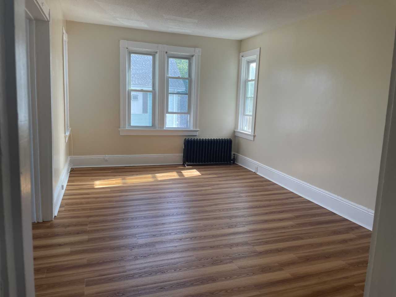 104 Home Ave #2 - Photo 3 of 19