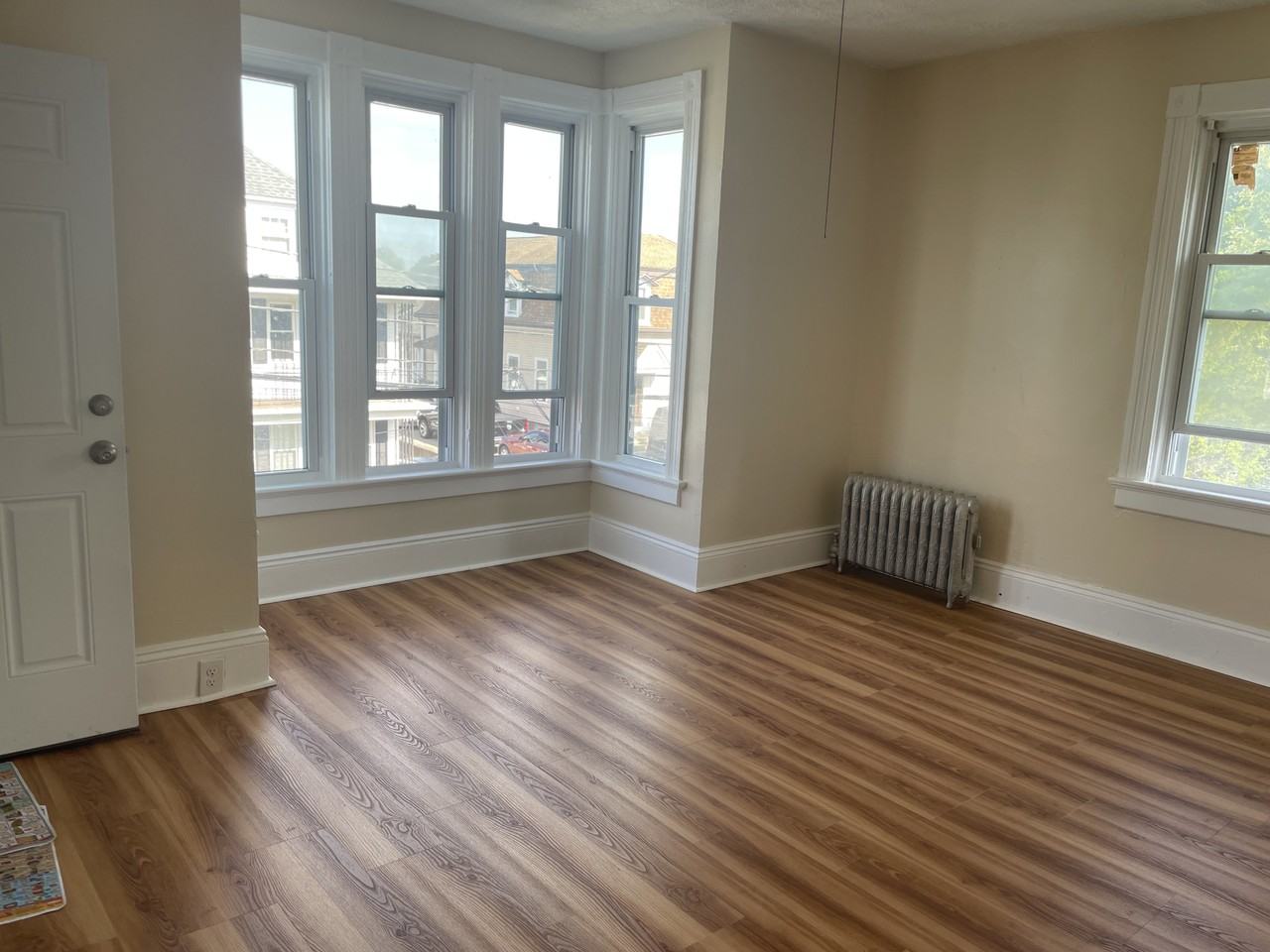 104 Home Ave #2 - Photo 7 of 19