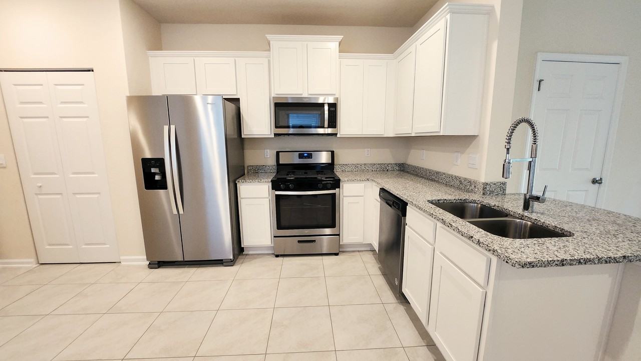 365 Coastline Way #365 - Photo 3 of 23