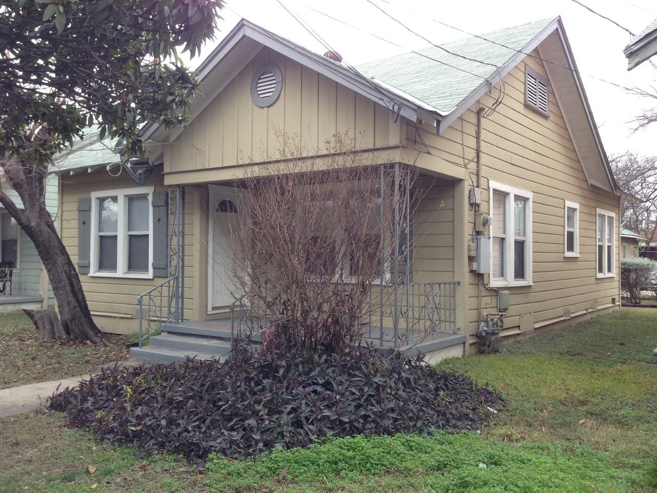 713 E Elmira St #NA - Photo 4 of 31