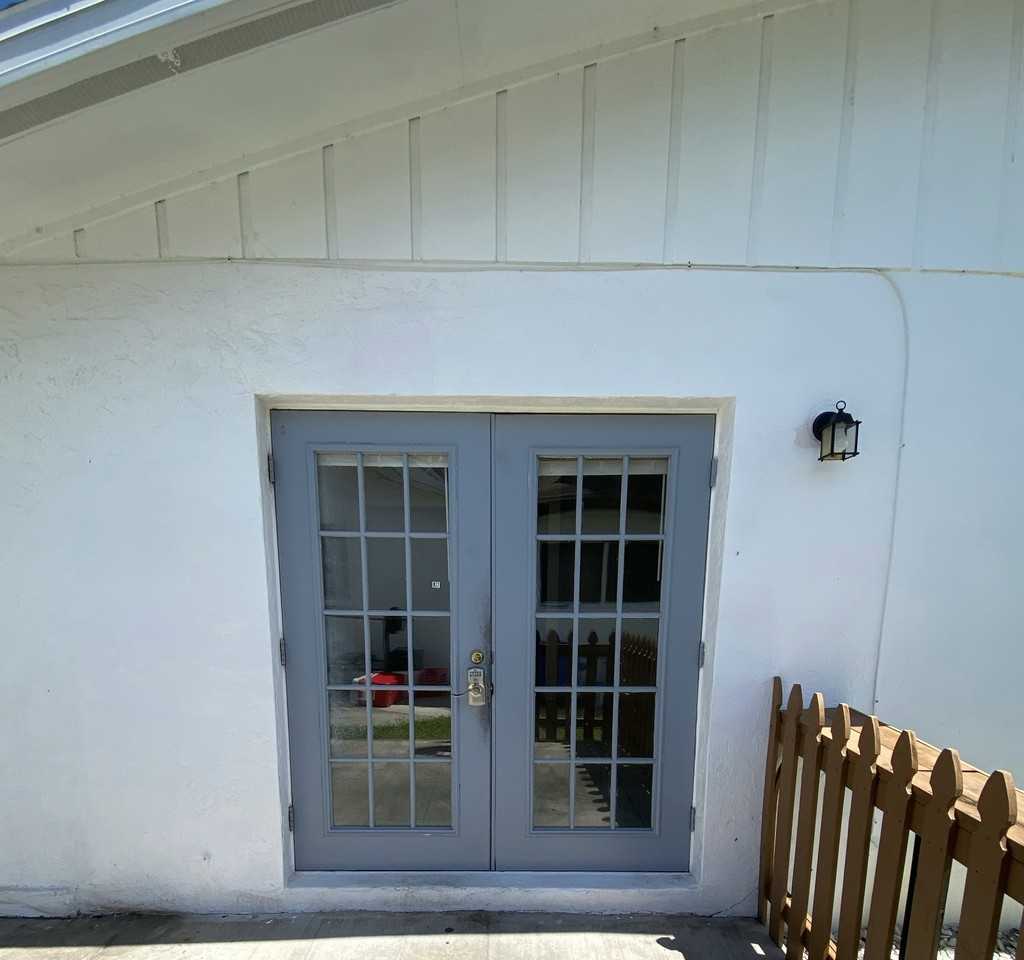 1358 Highlands Dr #B2 - Photo 3 of 7