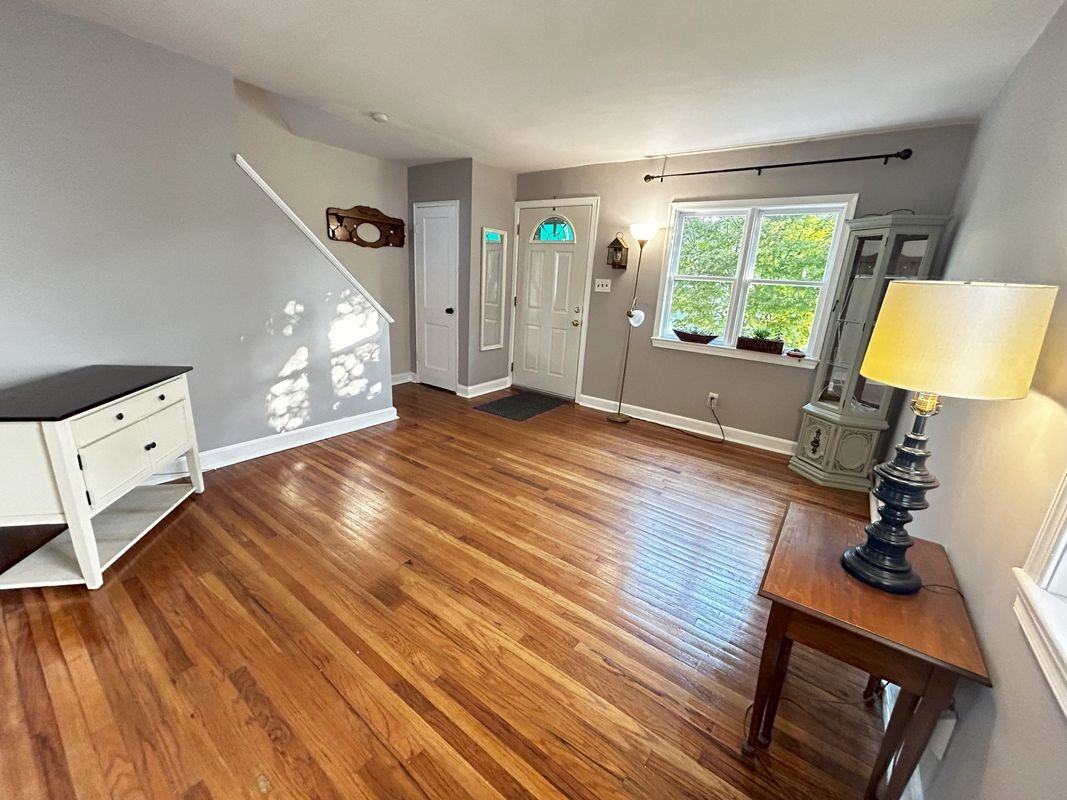 122 W Sylvan Ave - Photo 3 of 8