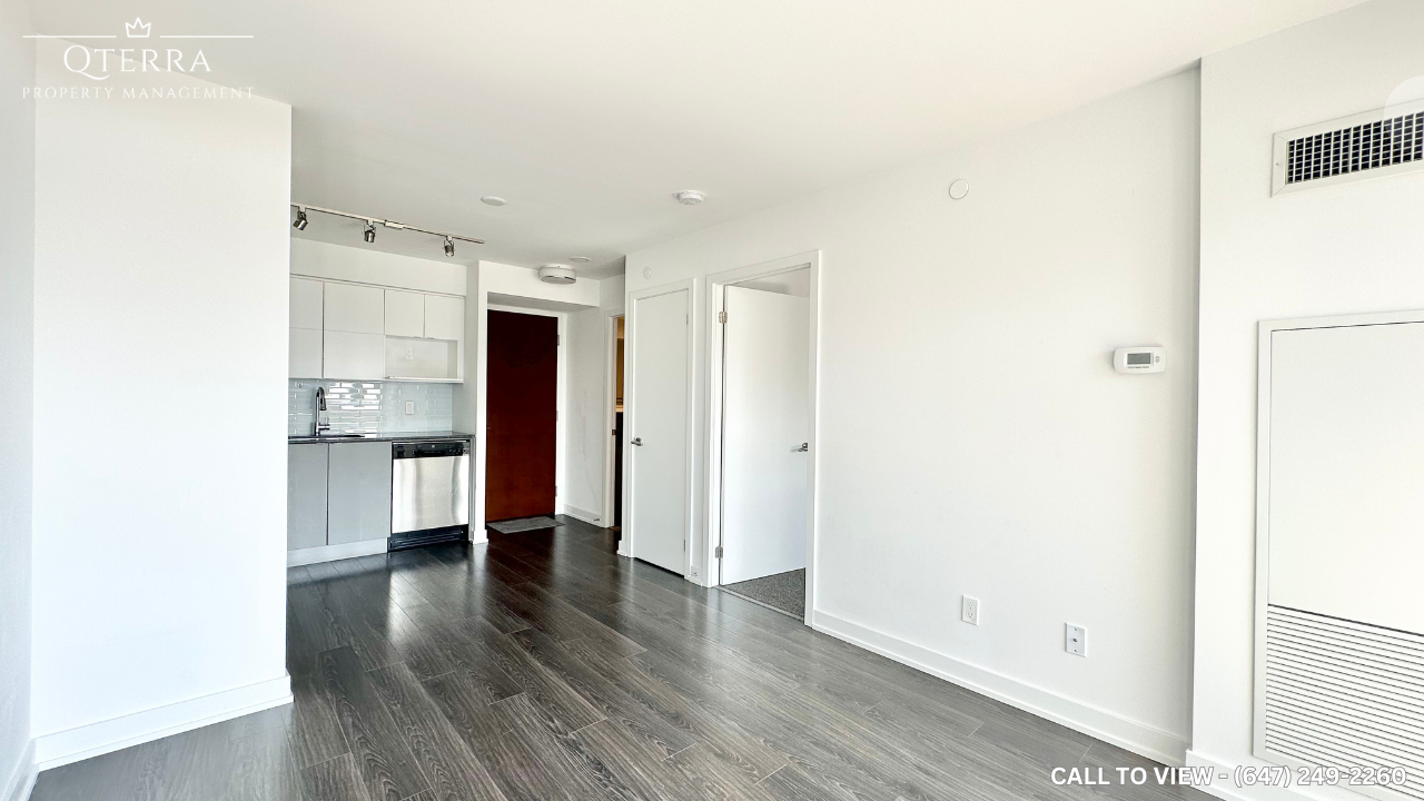 919-120 Varna Dr, North York, Ontario M6A 0B3 - Photo 3 of 9