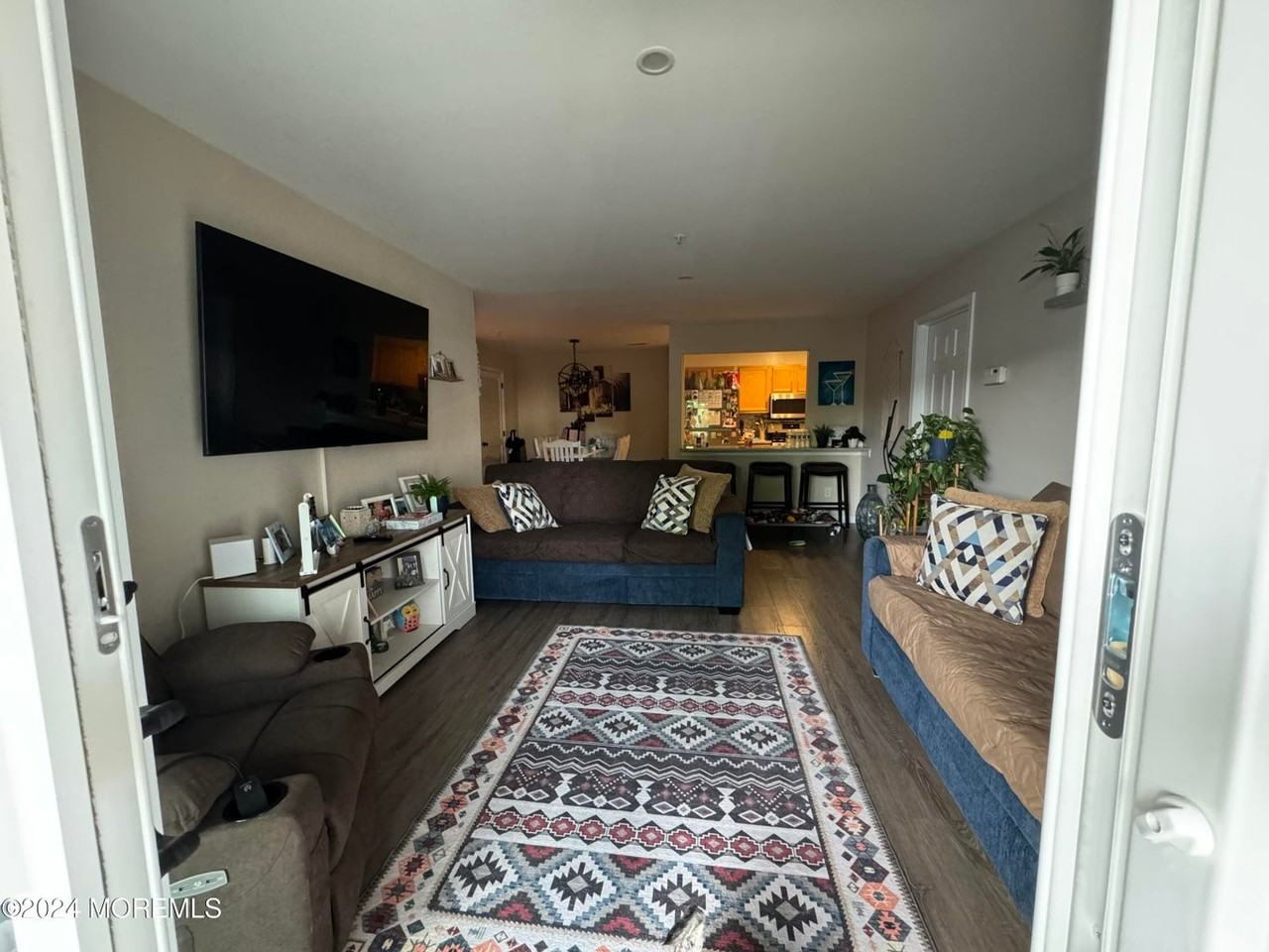 400 Wedgewood Circle #400 - Photo 2 of 5
