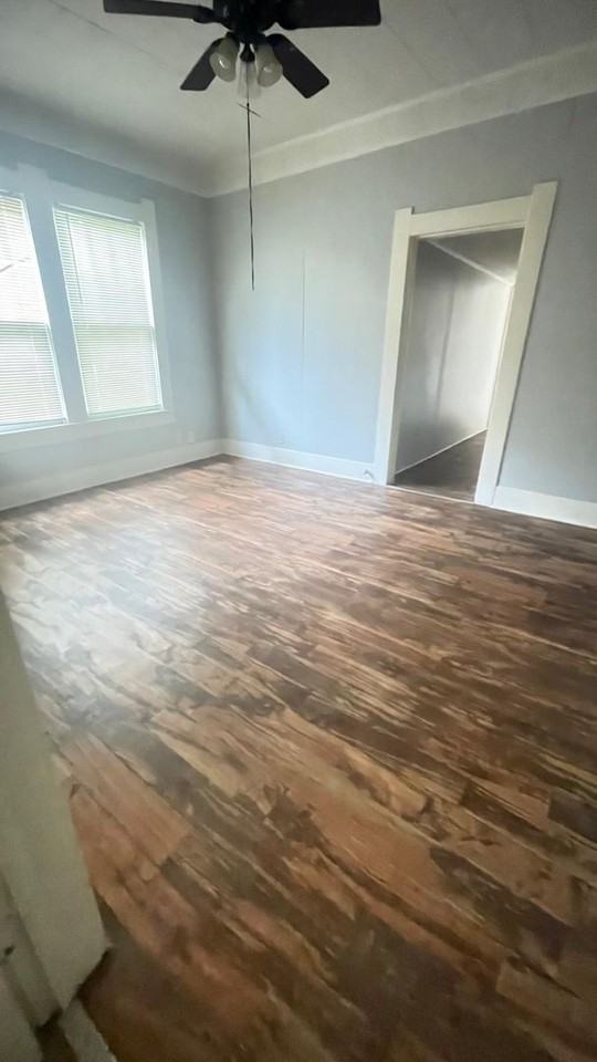 2392 Avenue C - Photo 2 of 6