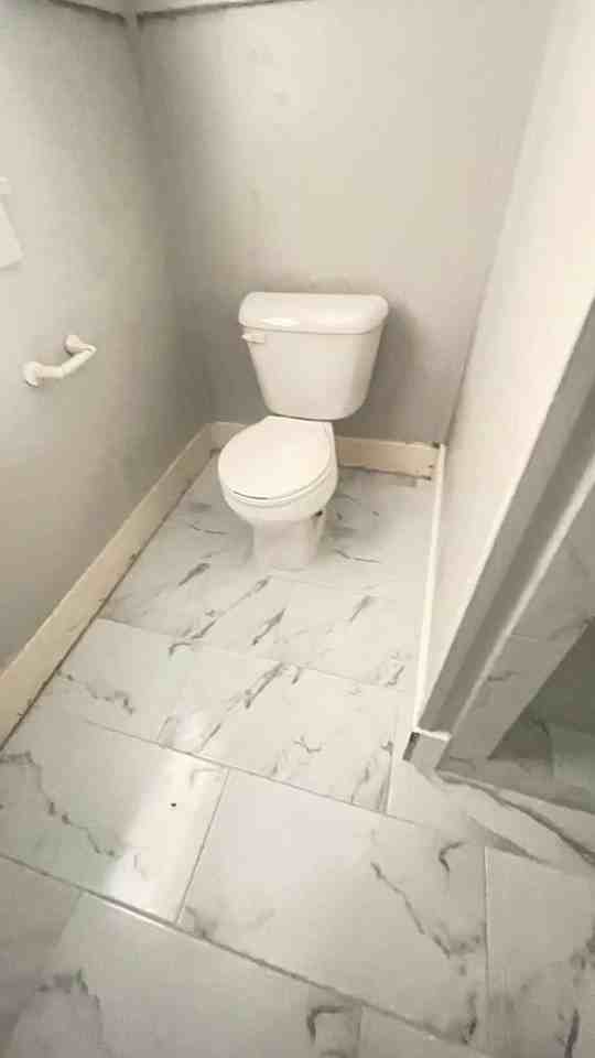 2392 Avenue C - Photo 3 of 6
