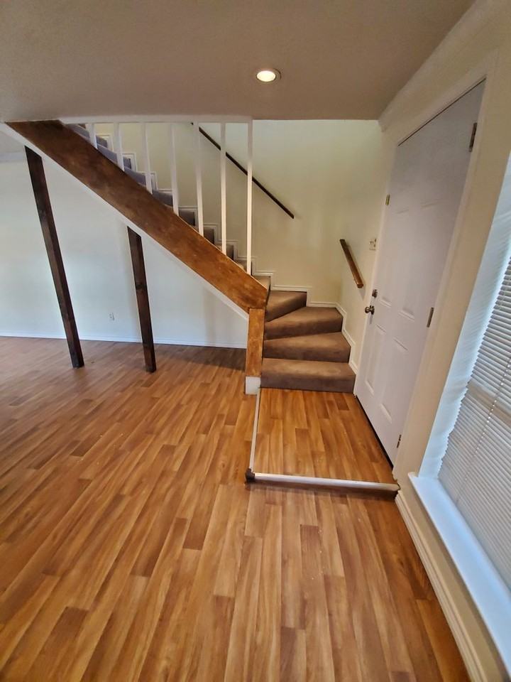 706 Ticonderoga Dr - Photo 4 of 33