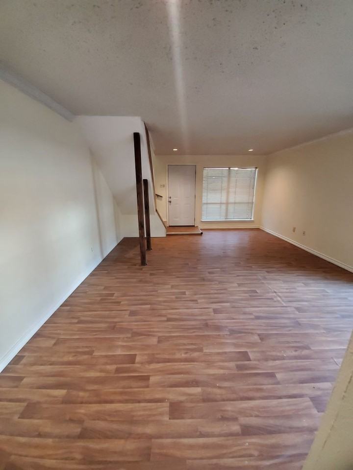 706 Ticonderoga Dr - Photo 6 of 33