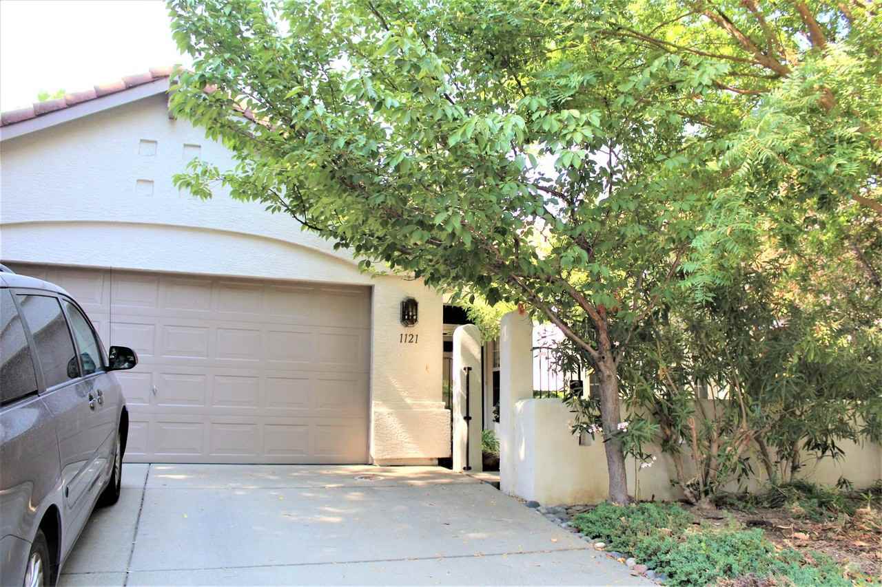 1121 Petra Ct - Photo 2 of 37