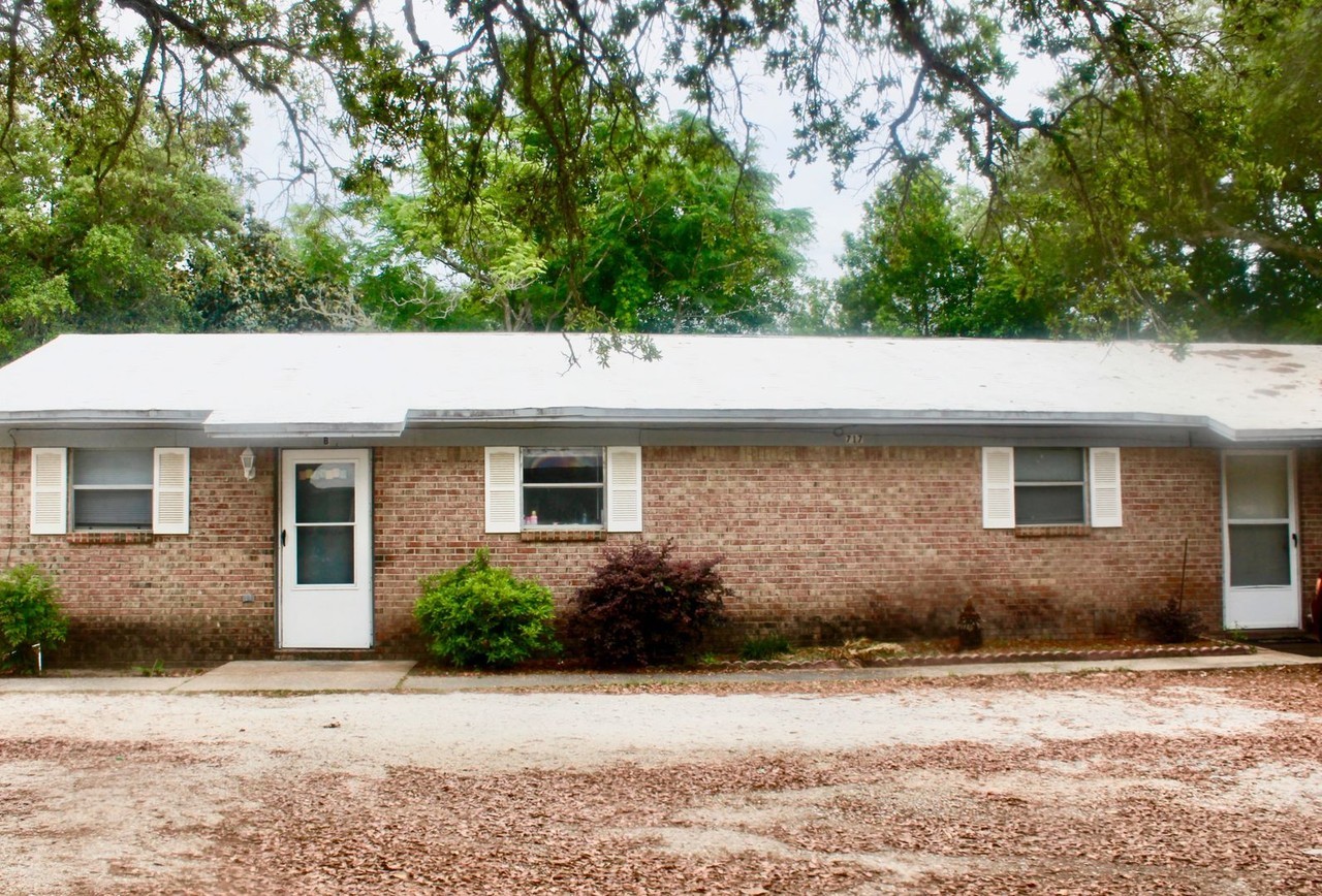 717 Navy St - Photo 5 of 12