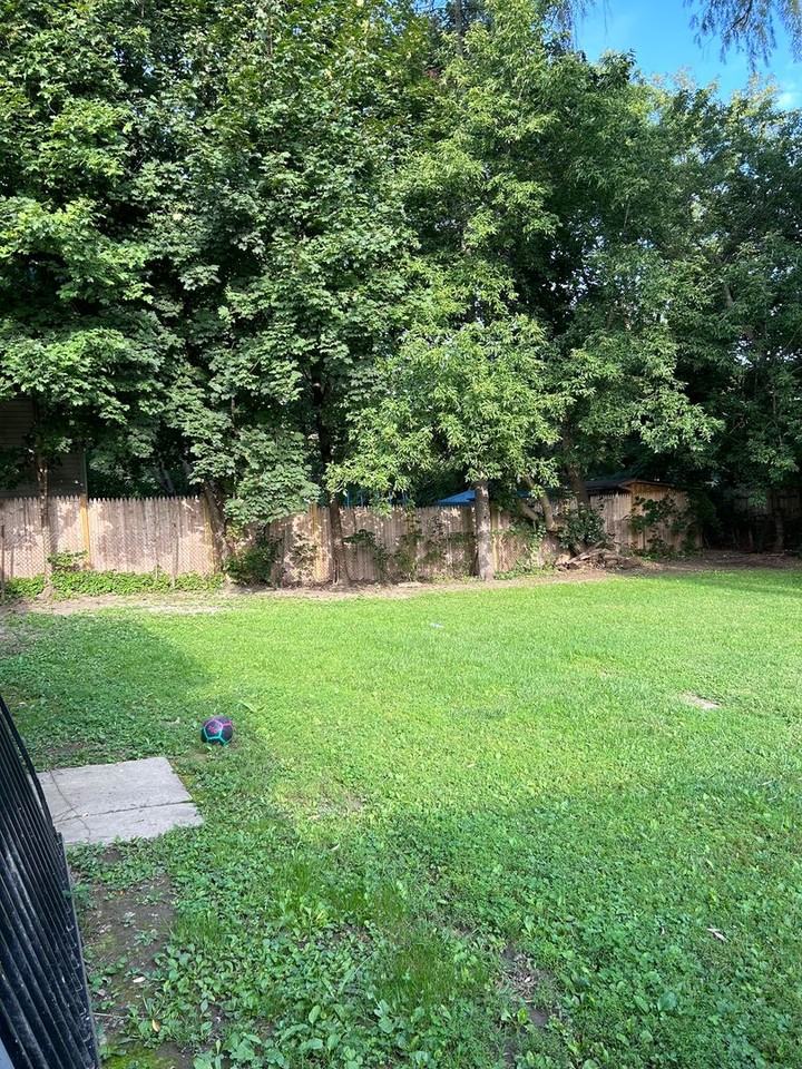 122 W Florence Ave - Photo 5 of 24