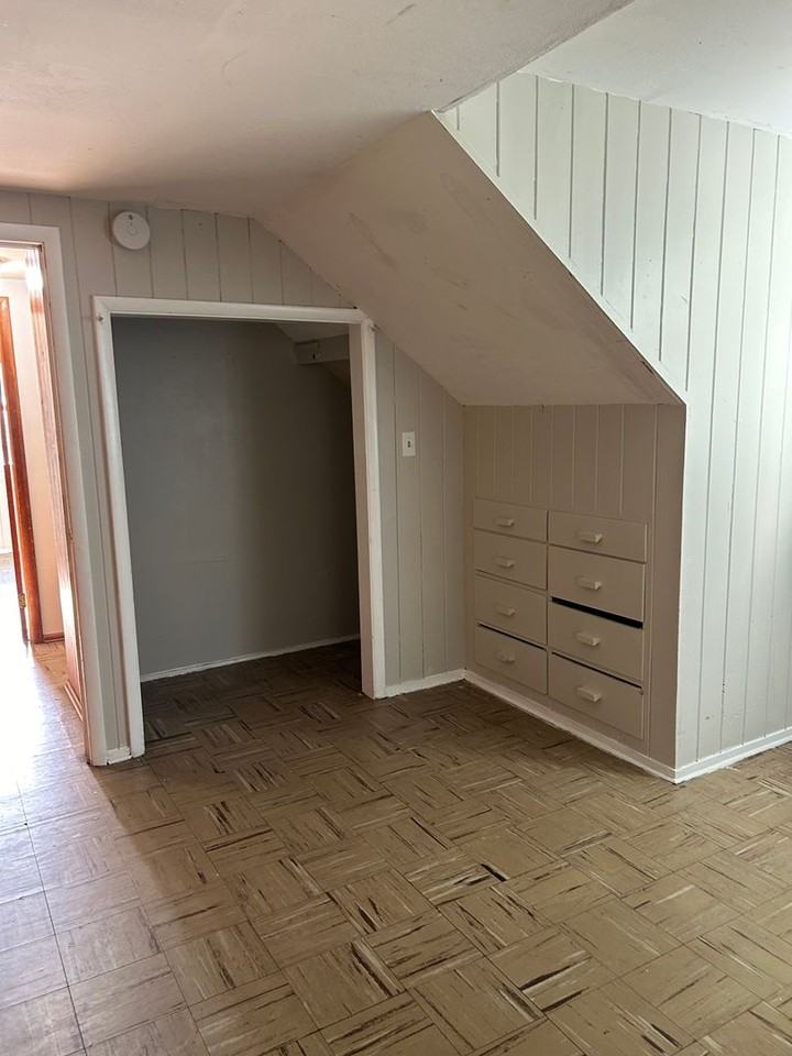 122 W Florence Ave - Photo 7 of 24