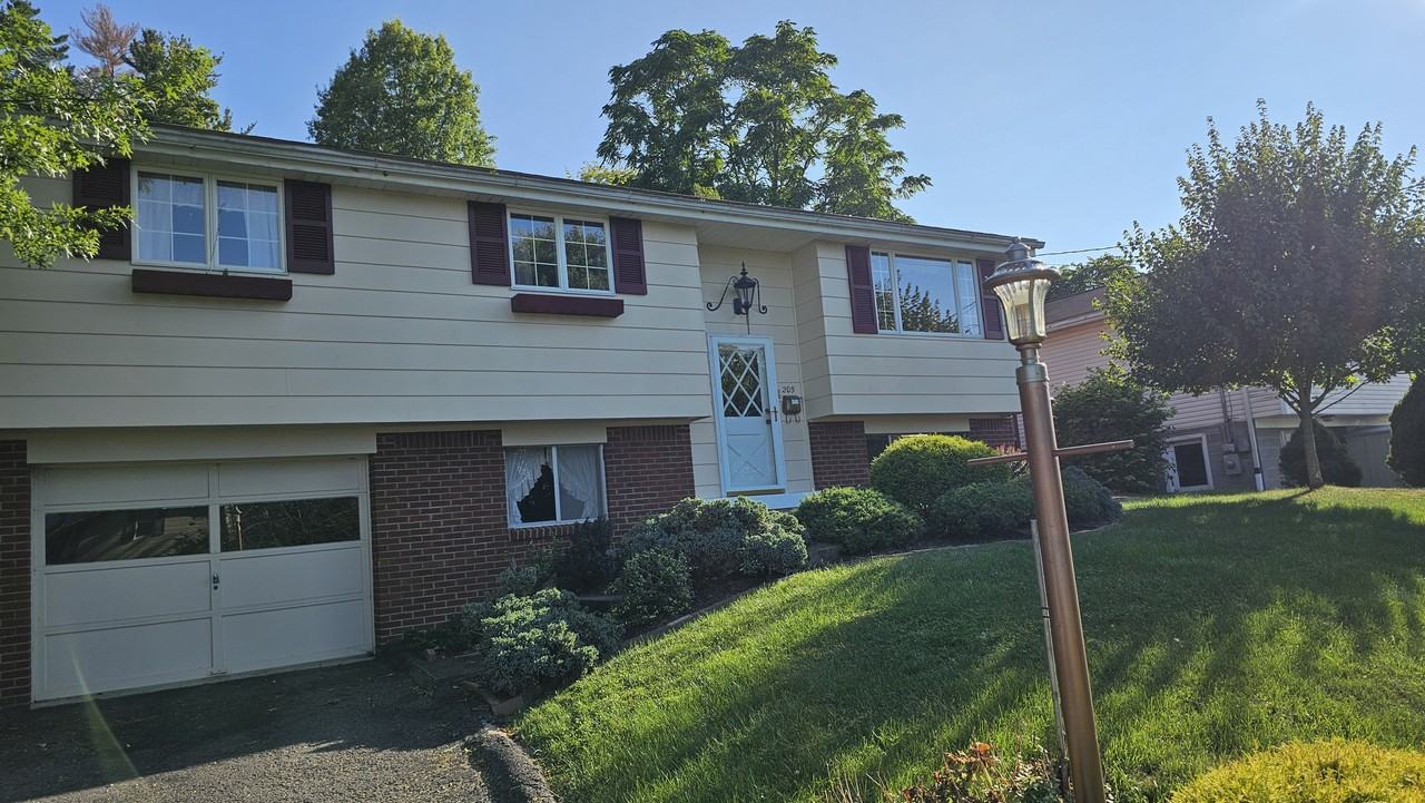 205 Marshall Avenue - Photo 2 of 21