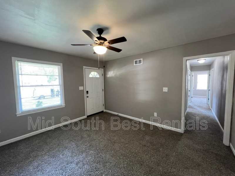 1390 Abernathy Rd - Photo 2 of 8