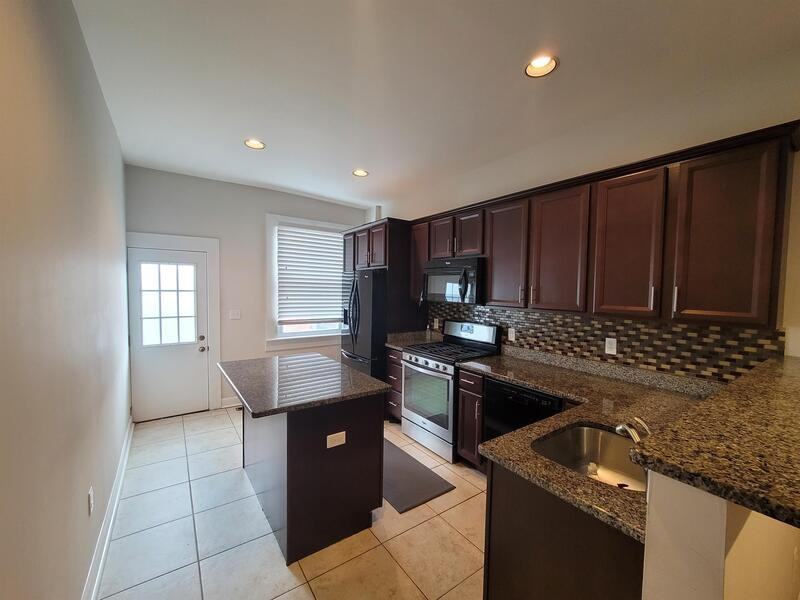 9 N Luzerne Ave - Photo 6 of 27