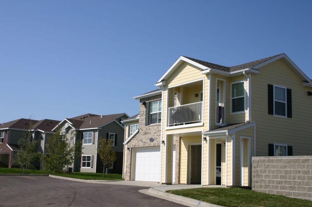 Deer Hollow II Apartments - Photo 4 of 25