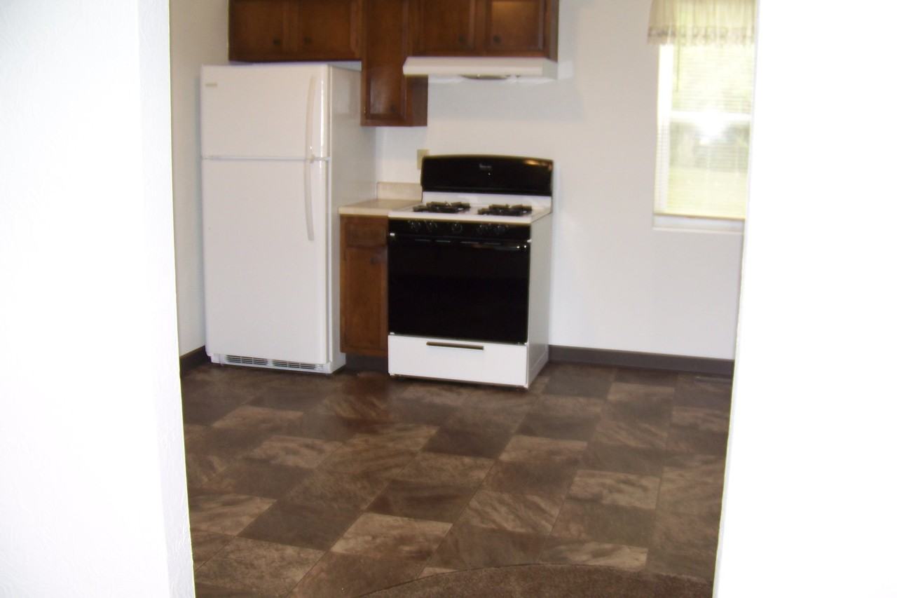 2213 Stoneybrook Rd #NA - Photo 2 of 10