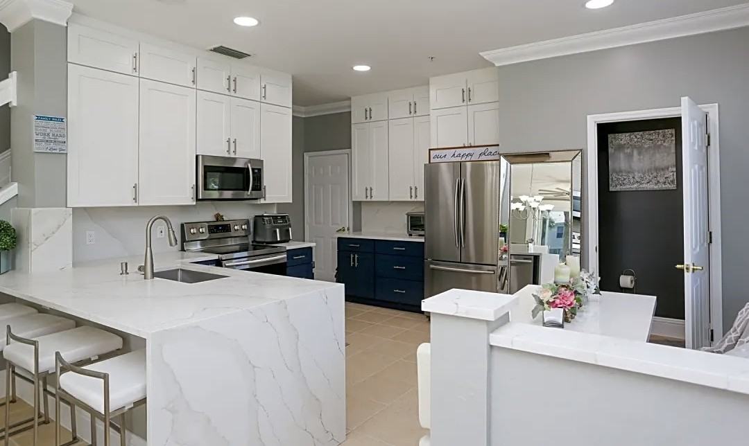875 Hampton Cir #875 - Photo 6 of 18