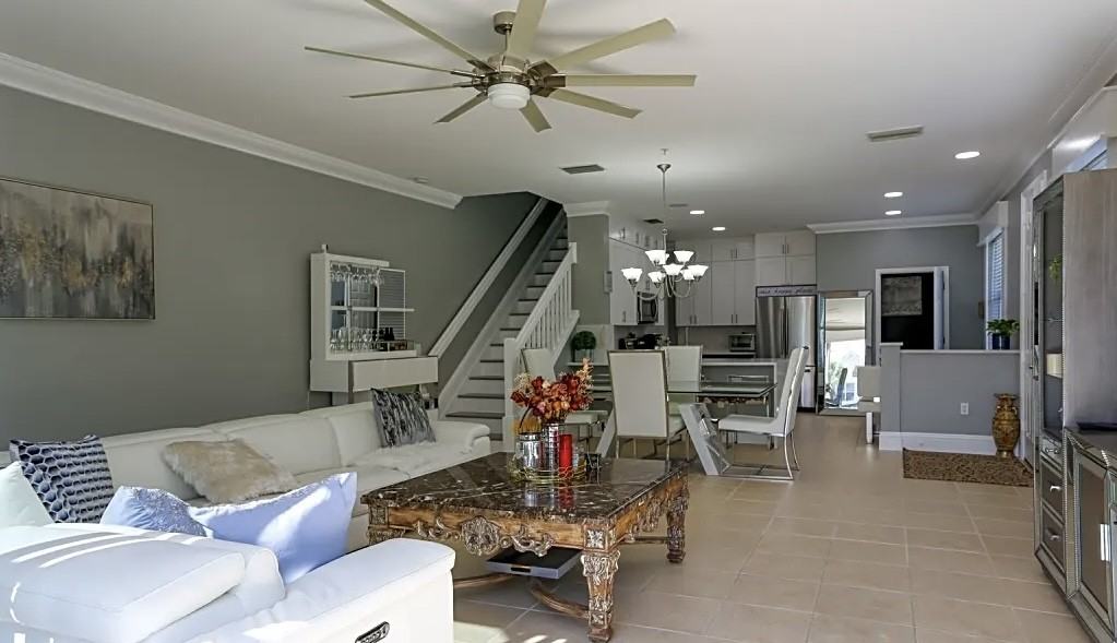 875 Hampton Cir #875 - Photo 4 of 18