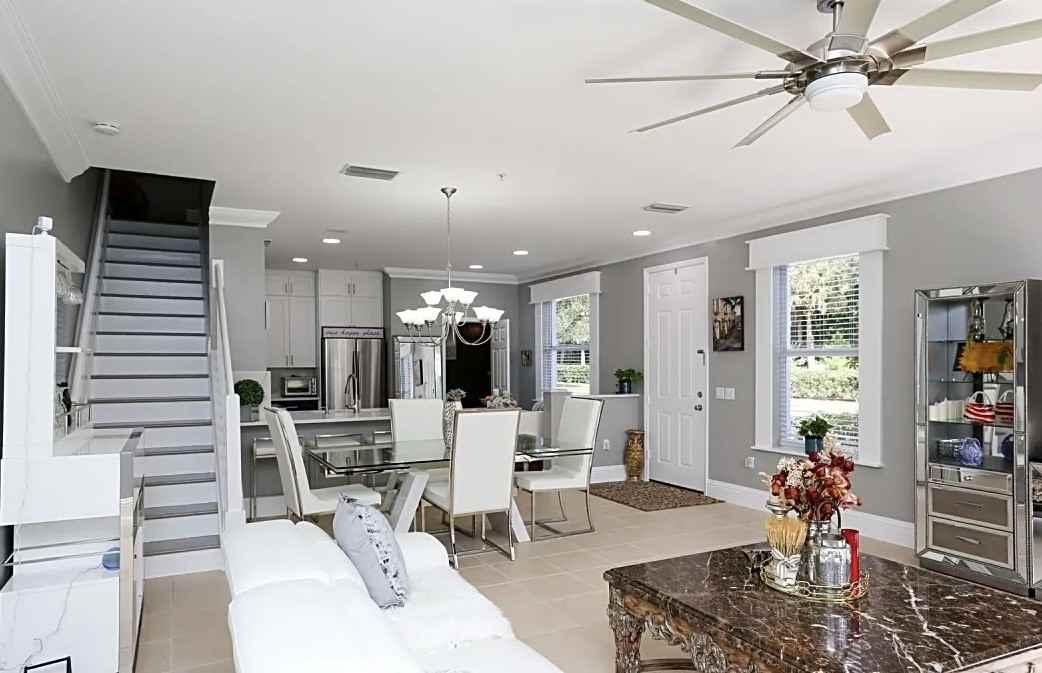 875 Hampton Cir #875 - Photo 7 of 18