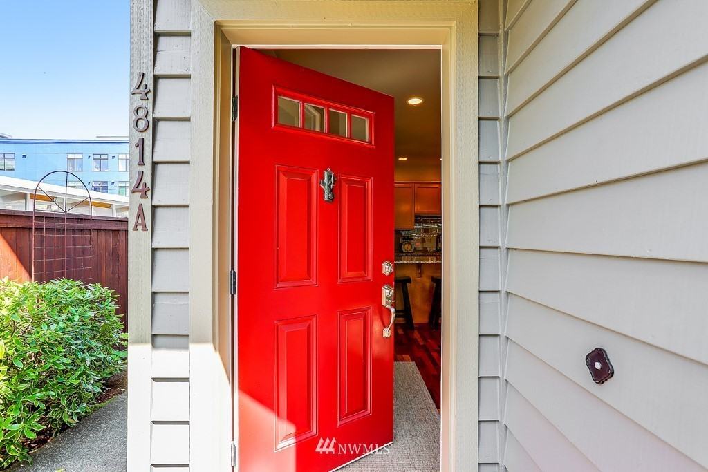 4814 40th Ave Sw #A - Photo 2 of 20