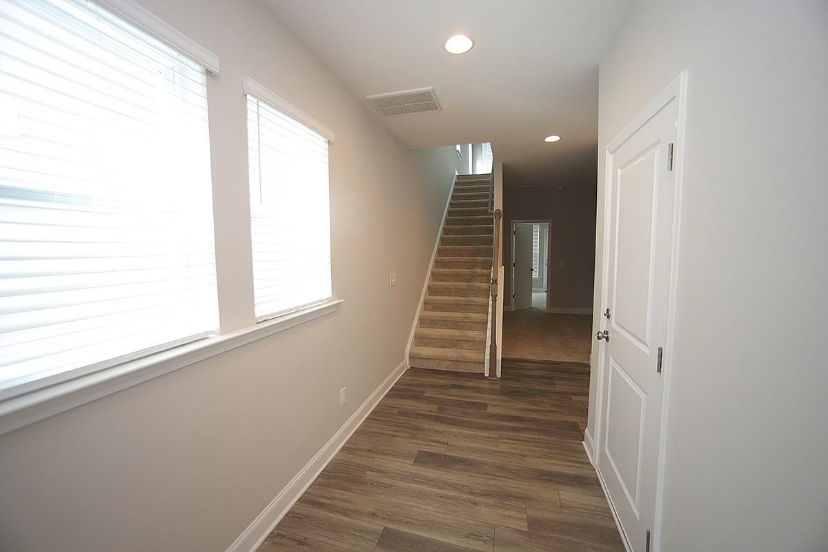 147 Manordale Dr #1 - Photo 3 of 25