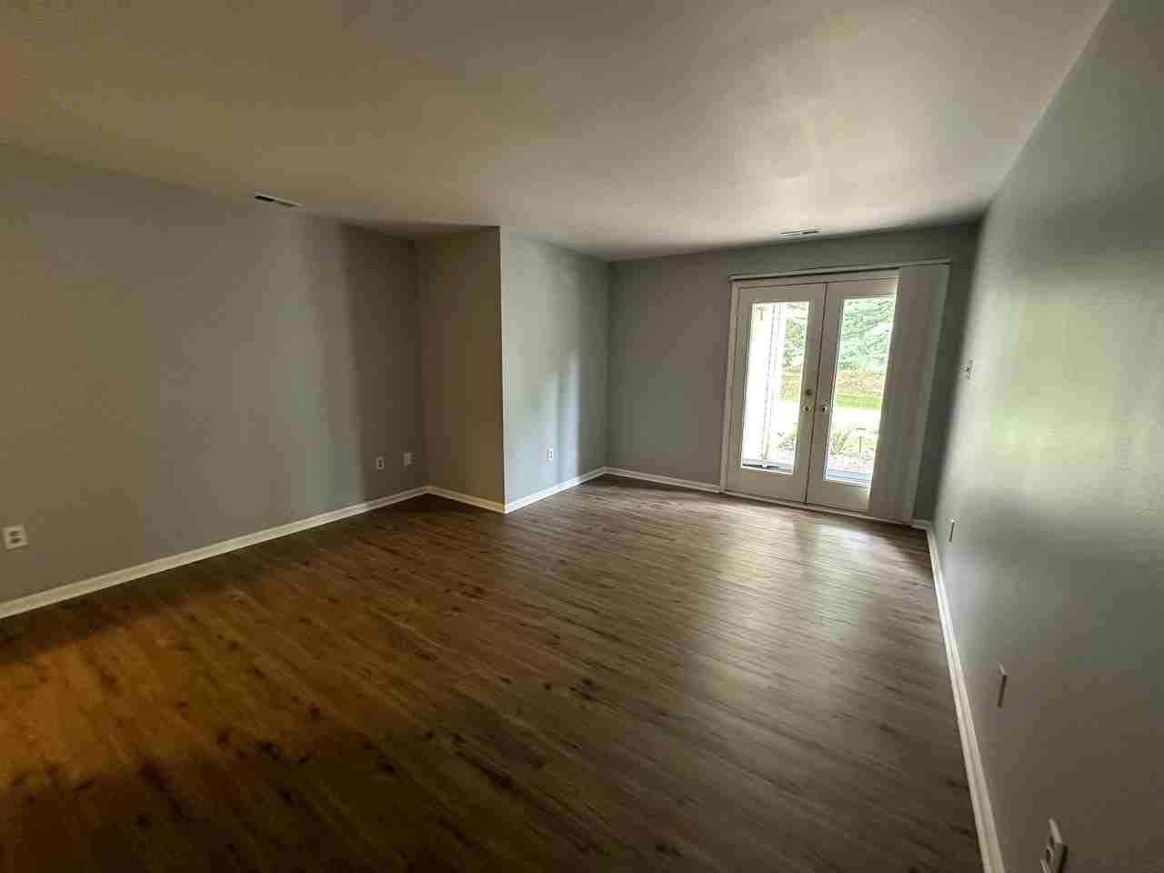 12 Michele Ct - Photo 5 of 11