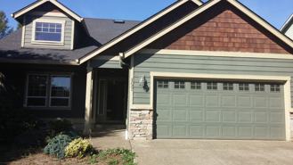 157 Sw Chapman Ct - Photo 1 of 1