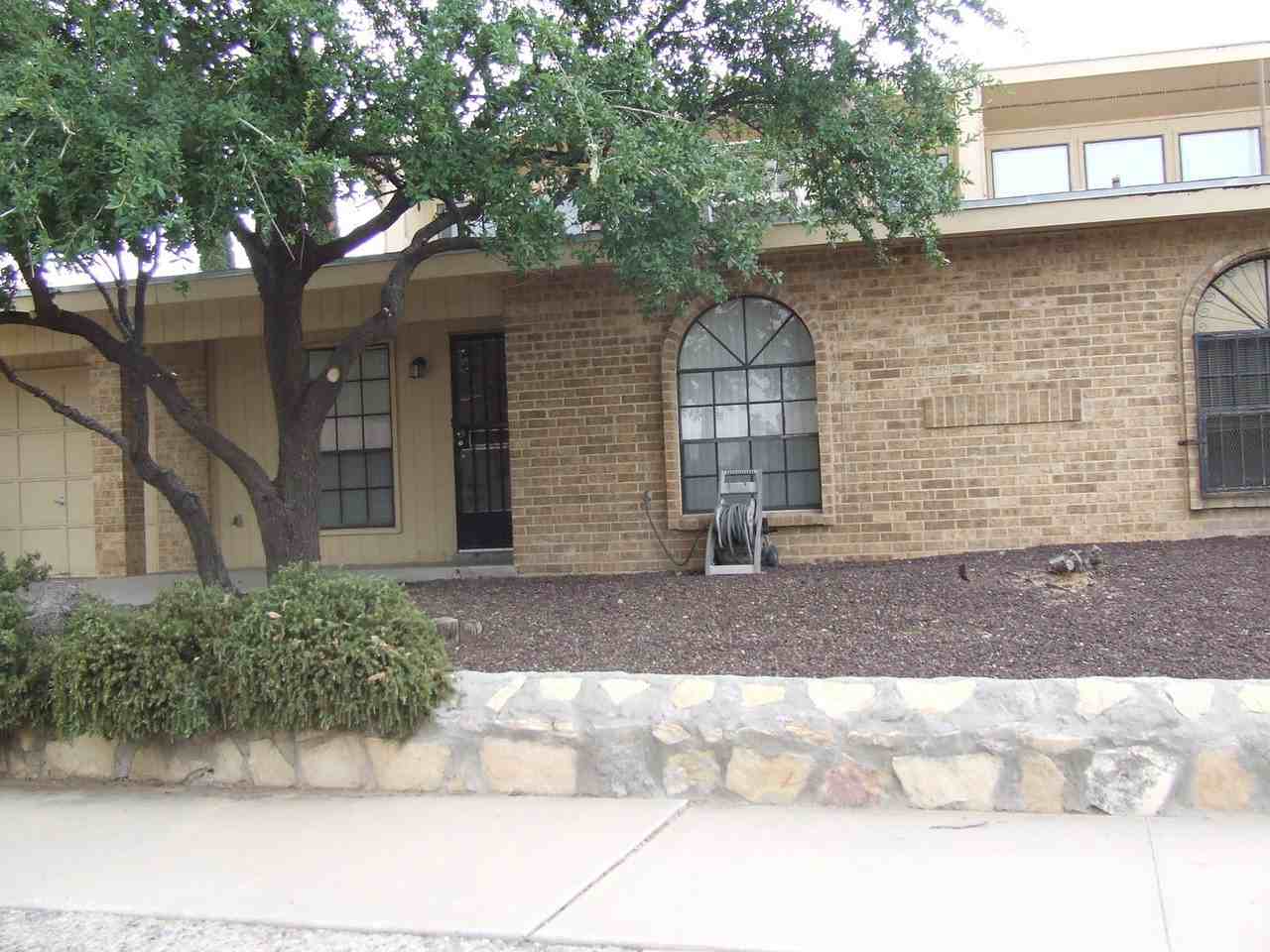 10661 Jetrock Dr - Photo 3 of 20