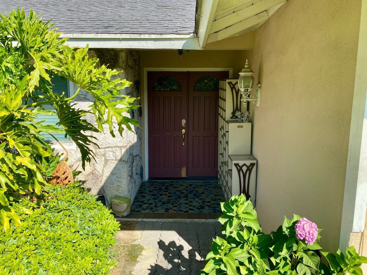 236 Banbridge Ave - Photo 3 of 32