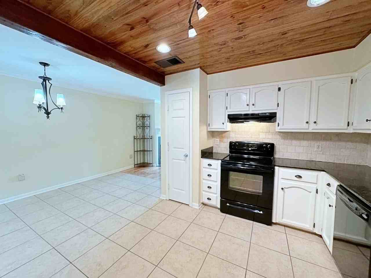 9925 Jefferson Hwy - Photo 2 of 38