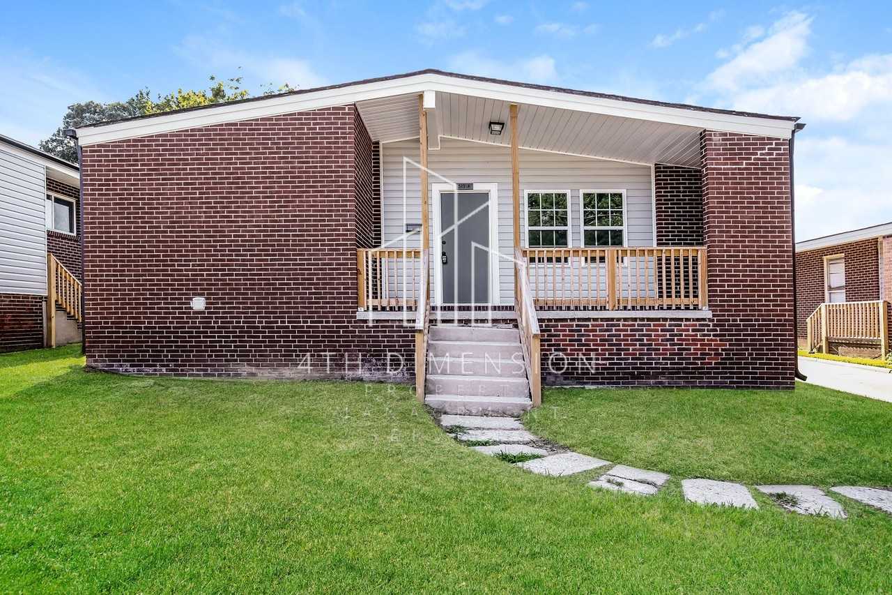 513 Saunders Place - Photo 2 of 15