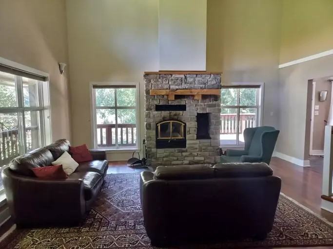 2733 Countryside Pl - Photo 2 of 4