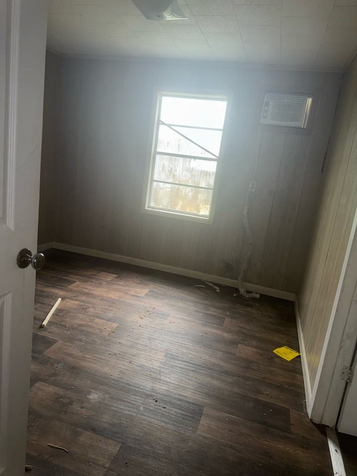 1832 Truman St - Photo 4 of 11