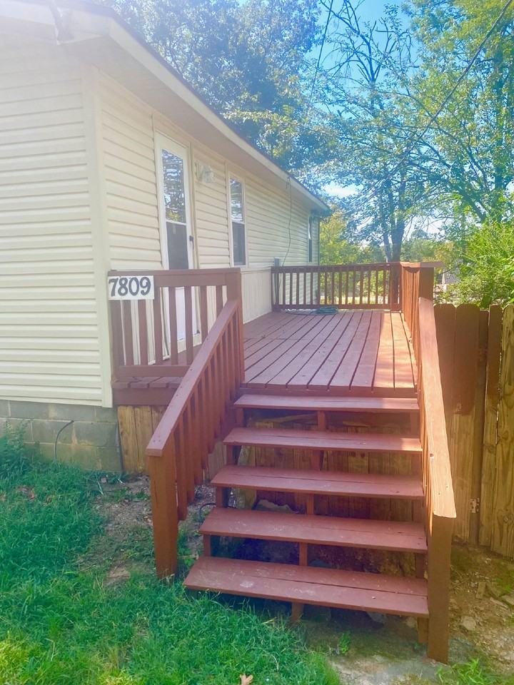 7809 Iowa Dr - Photo 2 of 10