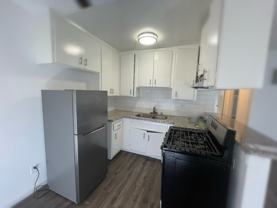 b1422 - Photo 1 of 1