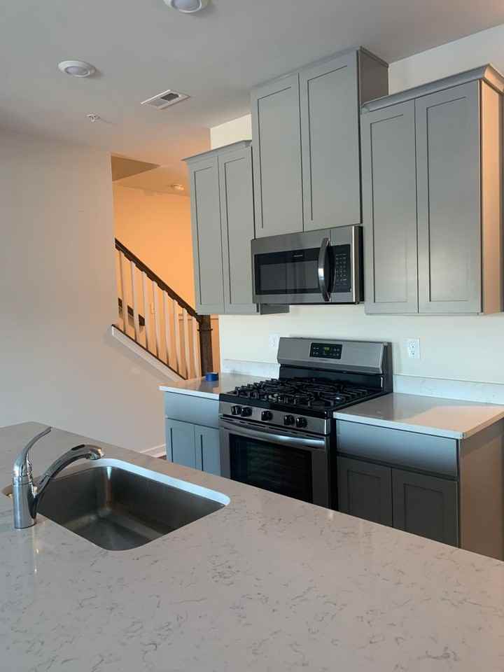 7512 Clayton Ave - Photo 3 of 22