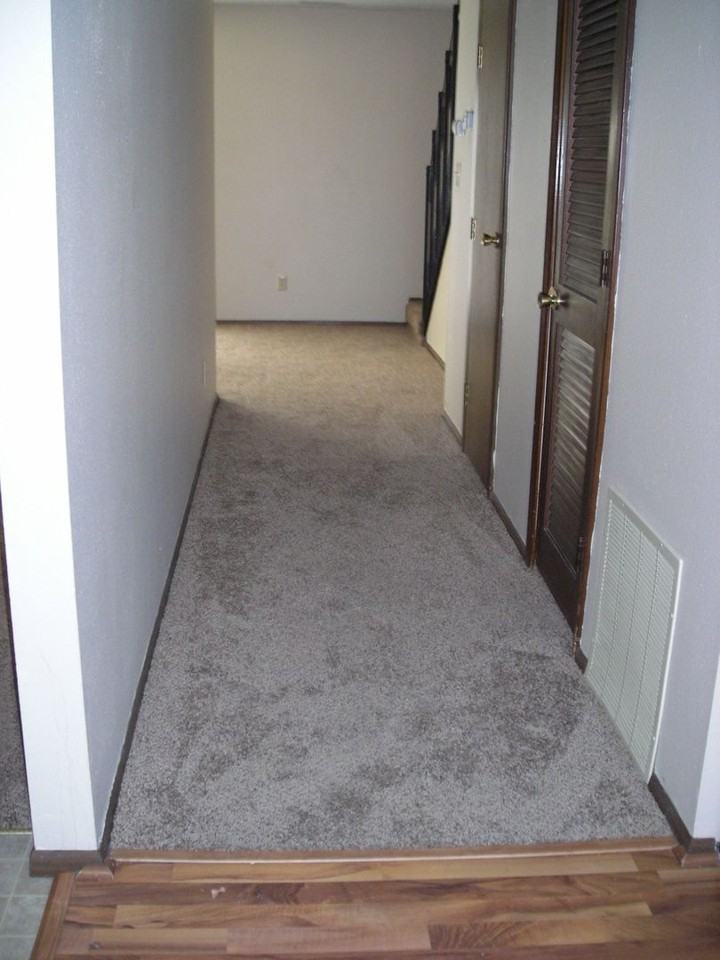 1221 S Willow St - Photo 2 of 15