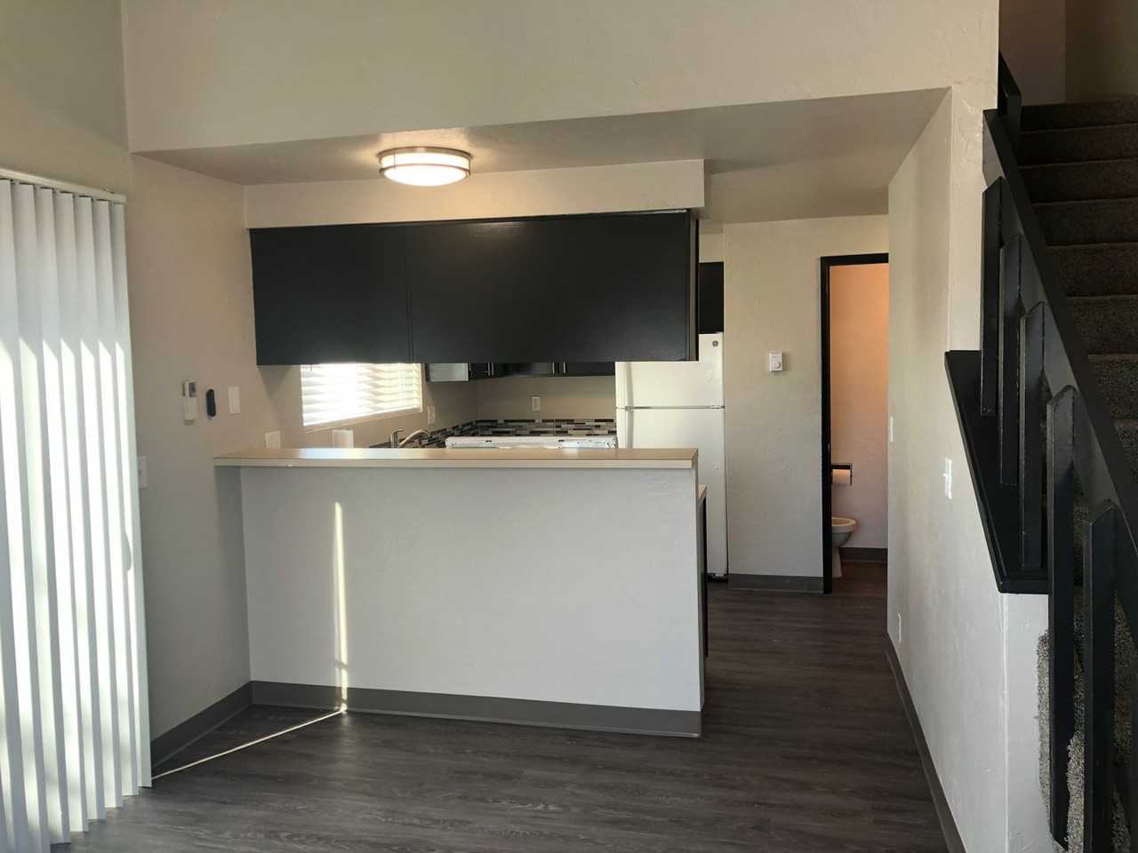 1322 Q St - Photo 7 of 27